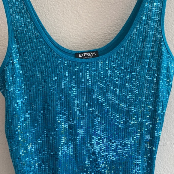 Sparkly blue tank top - Picture 3 of 8